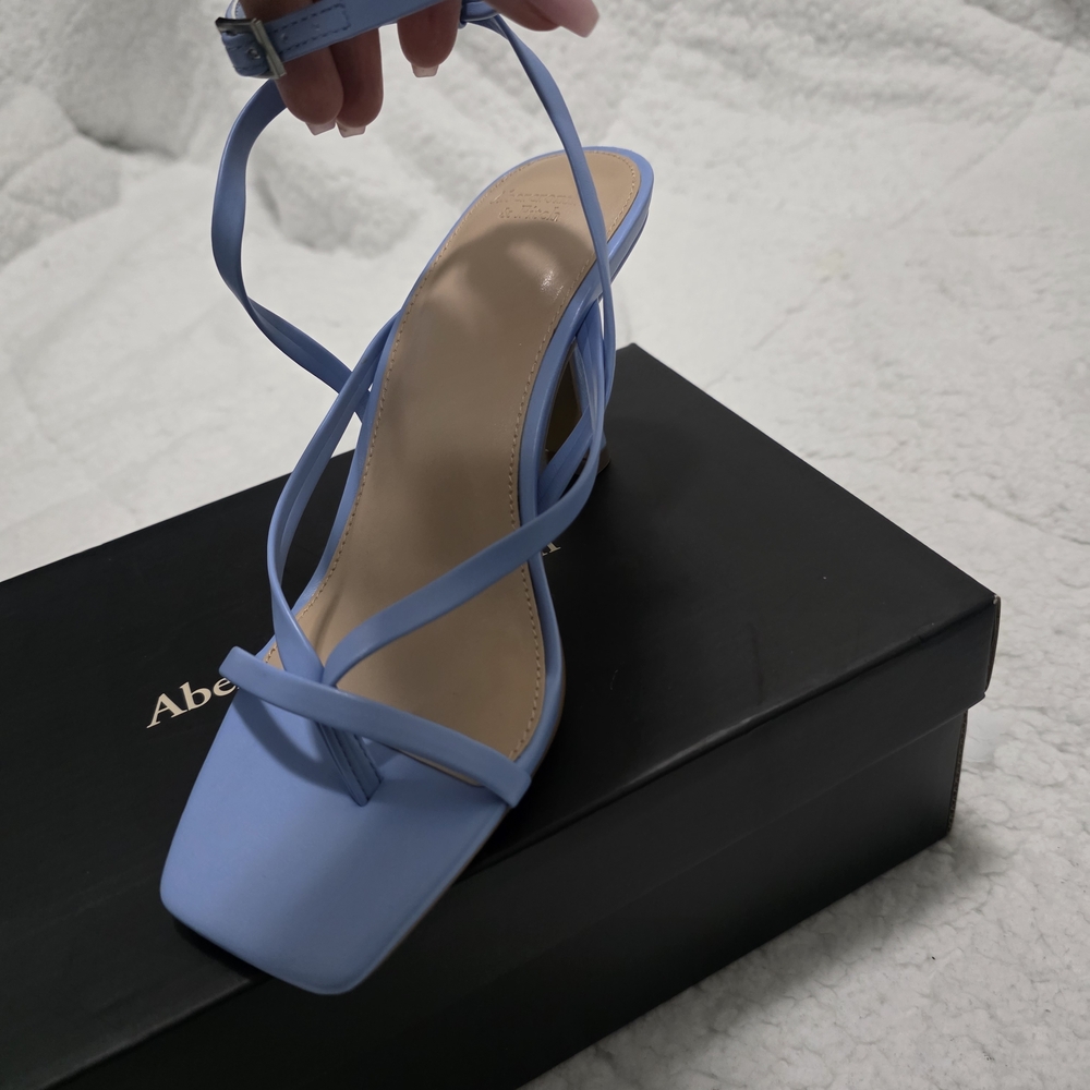Abercrombie & Fitch Light Blue Heels - Picture 3 of 5
